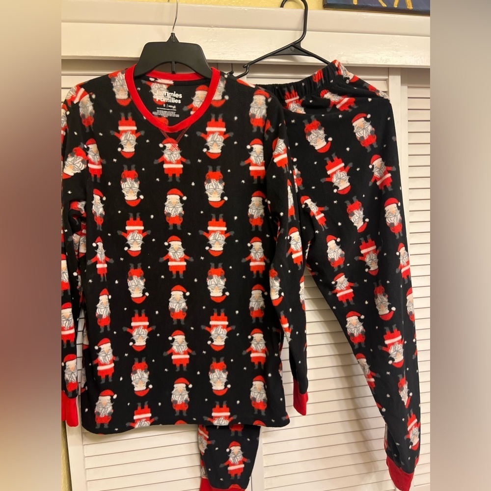 Men’s Small Christmas Santa Pajamas 2 piece set
